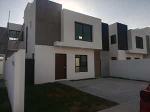 Casa en Renta en Los Manantiales Residencial Alvarado