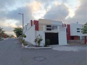Casa en Venta en Colinas de Santa Fe Veracruz