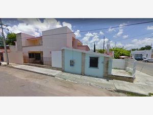 Casa en venta en CALLE 14 # 193 C, Garcia Gineres, Mérida, Yucatán, 97070.  Centro Médico Pensiones, García Ginerés, Hotel MedioMundo