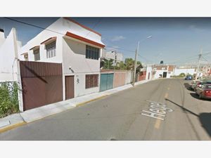 Casa en Venta en Unidad Satélite Magisterial Puebla