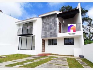 Casa en Venta en Residencial la Llave Fortín