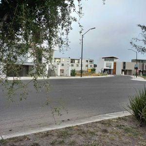 Terreno en venta la reserva  Queretaro 11m de frente