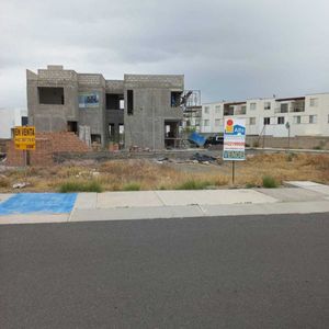 Terreno en venta la reserva  Queretaro 11m de frente