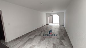 PERLORA RENTA CASA AL SUR, Residencial del Parque, atrás del parque Heroes