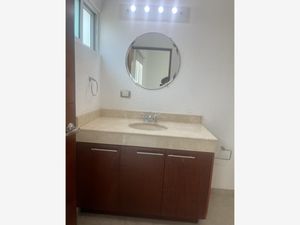 Casa en Venta en Las Lomas Residencial Alvarado