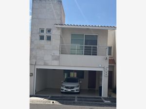 Casa en Venta en Las Lomas Residencial Alvarado