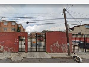 Departamento en venta en Plaza Chalco, 56604 Chalco de Díaz Covarrubias, Méx.,  México. Parroquia de Santiago Apóstol, Chalco de Díaz Covarrubias, Comisión  del Agua del Estado de México CAEM