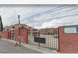 Departamento en venta en Plaza Chalco, 56604 Chalco de Díaz Covarrubias, Méx.,  México. Parroquia de Santiago Apóstol, Chalco de Díaz Covarrubias, Comisión  del Agua del Estado de México CAEM