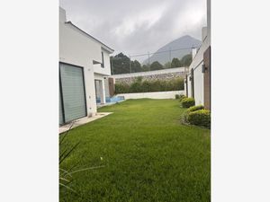 Casa en Venta en Valle de Cristal Monterrey