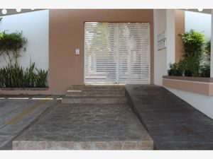 Casa en Venta en Las Lomas Residencial Alvarado