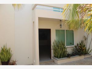 Casa en Venta en Las Lomas Residencial Alvarado