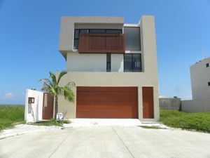 Casa en Venta en Lomas del Sol Alvarado