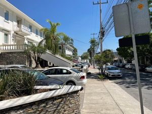 Venta y/o Asociación por aportación - Edificio Distrito Médico -Obispado NL