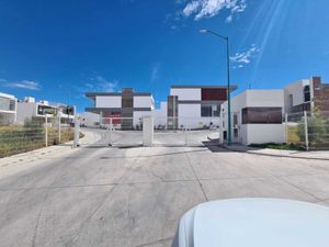 “CASA EN VENTA EN CAÑADAS TRES MARÍAS”