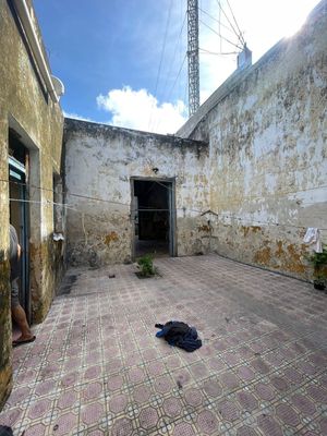 CASA UBICADA EN EL CENTRO HISTORICO DE MERIDA.