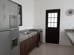 RENTA Casa Nueva, Amueblada, Equipada, 2 recámaras en Dzitya