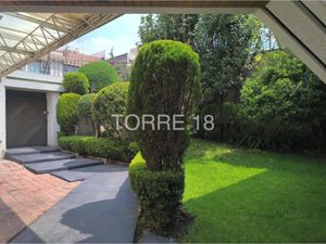 Casa en Venta en Lomas de Tecamachalco Naucalpan de Juárez