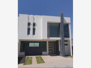 Casa en Venta en Jardines de la Hacienda Pachuca de Soto