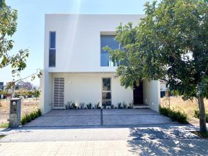 Casa en Venta en Arbolada Bosques de Santa Anita Tlajomulco de Zúñiga