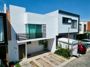 Casa en Venta en Arbolada Bosques de Santa Anita Tlajomulco de Zúñiga