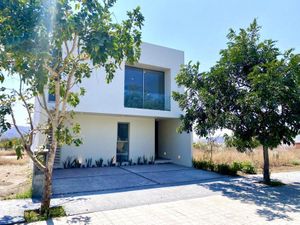 Casa en Venta en Arbolada Bosques de Santa Anita Tlajomulco de Zúñiga