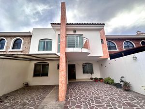 Casa en Venta en El Palomar Tlajomulco de Zúñiga