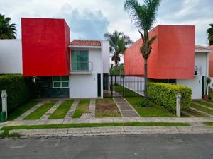 Casa en Venta en Santa Cruz de las Flores Tlajomulco de Zúñiga