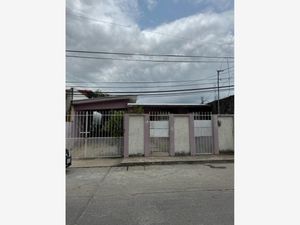 Casa en Venta en San Isidro Comalcalco