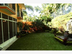 Casa en Venta en Palmira Tinguindin Cuernavaca