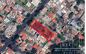 Terreno plano, regular y bardeado en venta - A 100 mts de División del Norte