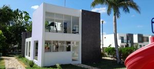Venta casa Conkal en Esquina | Privada Residencial