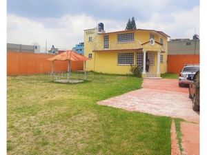 Casa en venta en San Miguel Tocuila, Texcoco, México, 56208.
