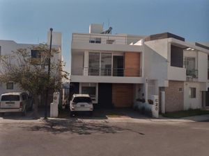 Casa en Venta en El Condado Corregidora