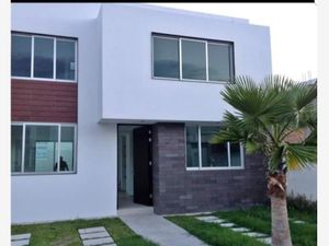 Casa en Renta en Residencial el Refugio Querétaro