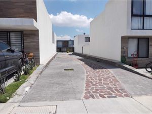 Casa en Renta en Residencial el Refugio Querétaro