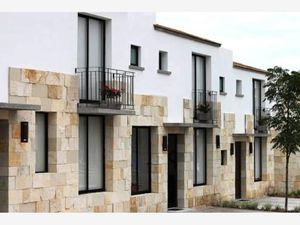 Casa en Renta en Residencial el Refugio Querétaro