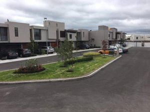 Casa en Renta en Residencial el Refugio Querétaro