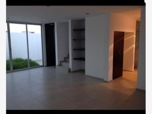 Casa en Renta en Residencial el Refugio Querétaro