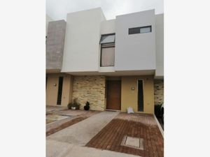 Casa en Renta en Residencial el Refugio Querétaro