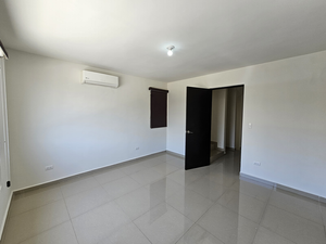 CASA EN VENTA CERRADAS DEL PARQUE, APODACA