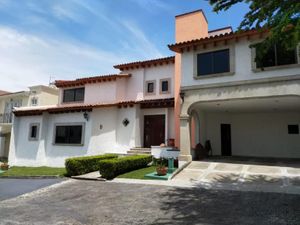 Casa en Venta en Palmira Tinguindin Cuernavaca