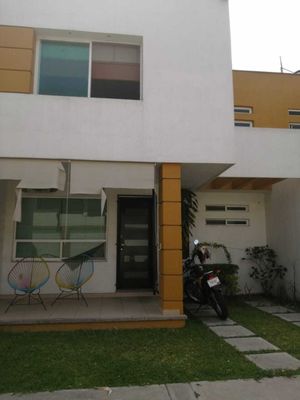 Casa de 100 m2 en Col. Emiliano Zapata, Cuautla Morelos