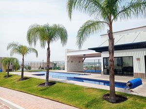 PRE-VENTA DE CASA EN CIUDAD MADERAS UNA SOLA PLANTA