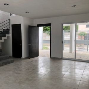 CASA NUEVO LEÓN EN VENTA en Plan de Ayala Norte