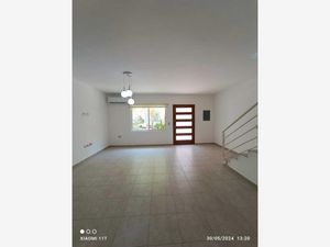 Casa en Venta en Las Lomas Residencial Alvarado