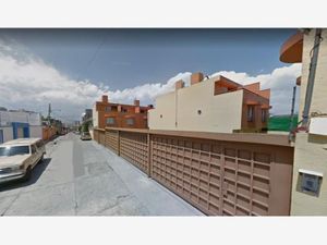 Casa en venta en CERRADA GENERAL LEONARDO BRAVO 8, Jesus del Monte,  Huixquilucan, México, 52764.