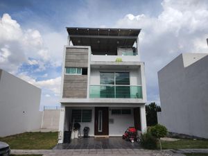 Casa en Venta en Fracc Arboledas del Pedregal Puebla