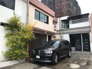 Casa en Venta en Ciudad Satelite Naucalpan de Juárez