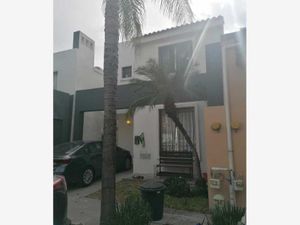 Casa en venta en Jardines de Andalucia, Guadalupe, Nuevo León, 67193.