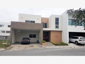 Casa en Venta en La Joya Privada Residencial Monterrey